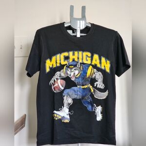 Michigan Wolverine Graphic Tee - Black & Yellow